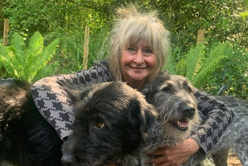 Jolanda Boekbinder met haar twee honden